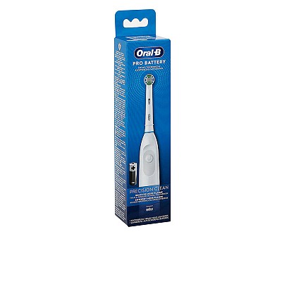 Oral-B     Adult white Battery Toothbrush